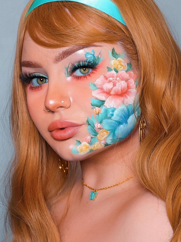 Evahair Lisa Inspired Blonde Long Wavy Synthetic Wig with Bangs