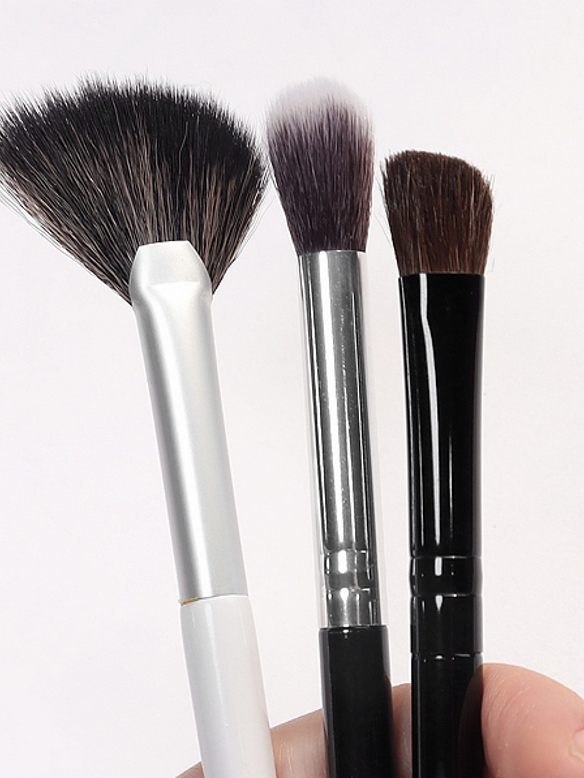 Evahair Nose Shadow Brush Package